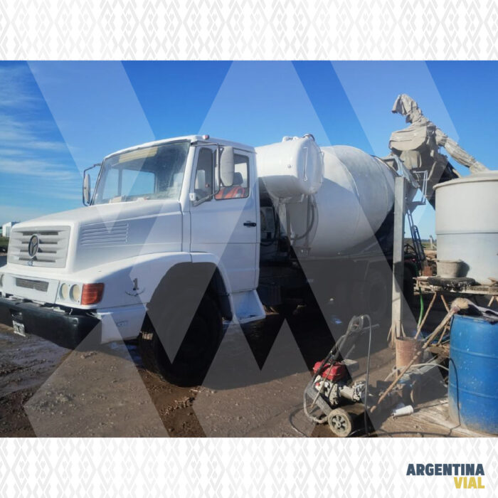 Camión con mixer MB 2318 (ID603) - Imagen 6